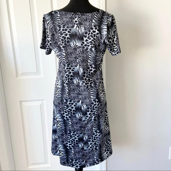 Julia Divina Leopard  Short Sleeve Stretchy Dress - Picture 3 of 12